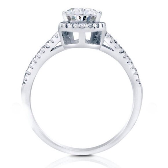 Women's White Zirconia Teardrop/Pear Shaped Cut Ring on a Split Silver Band - Picture 4 of 9